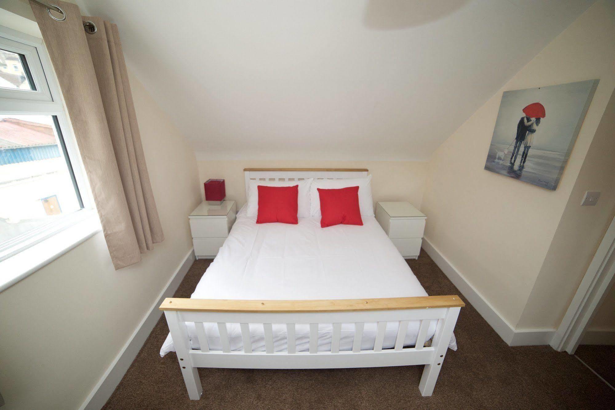 Bristol Serviced Lets - 152/154 Bath Road Exteriér fotografie